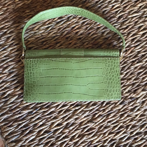 Ann Taylor handbag. Lime green moc croc embossed. - Picture 2 of 7